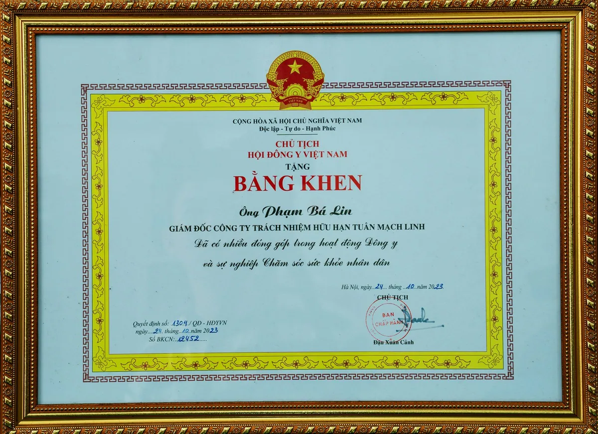 Bằng khen Hội Đông y Việt Nam trao tặng ông Phạm Bá Lin năm 2023