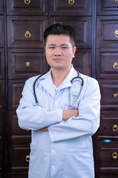 Lương y Nguyễn Huy Hoàng